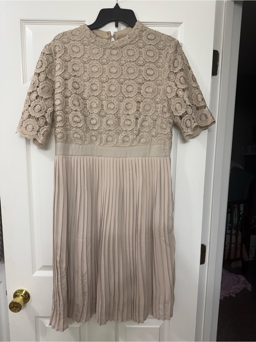 Lace Crochet Top Pleated Midi Dress in Beige